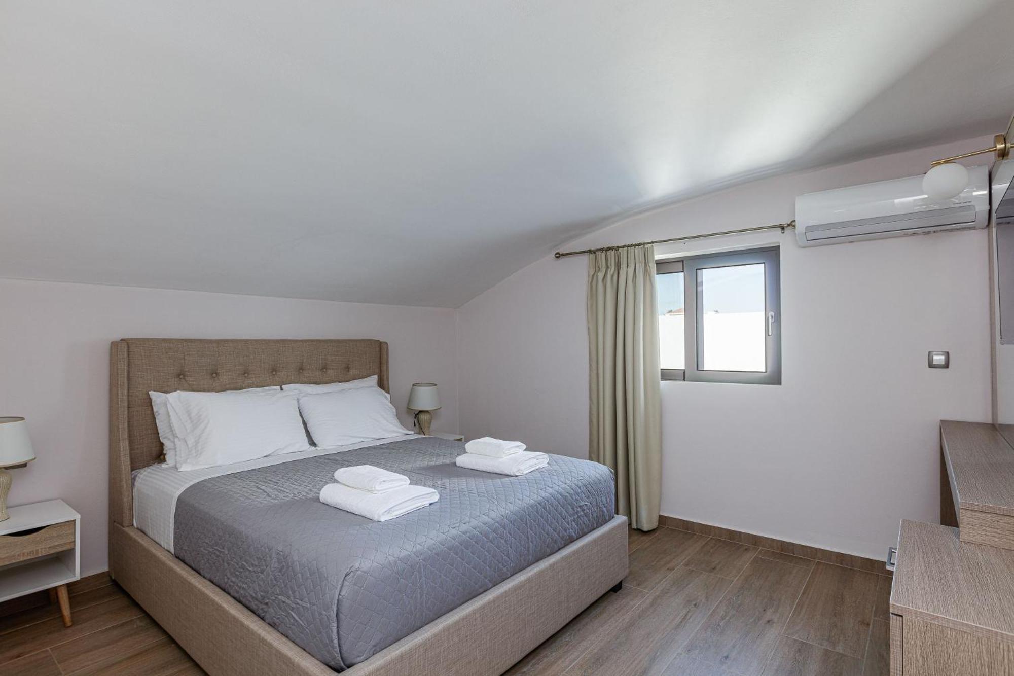 Aurora Apartments Chania  Bilik gambar