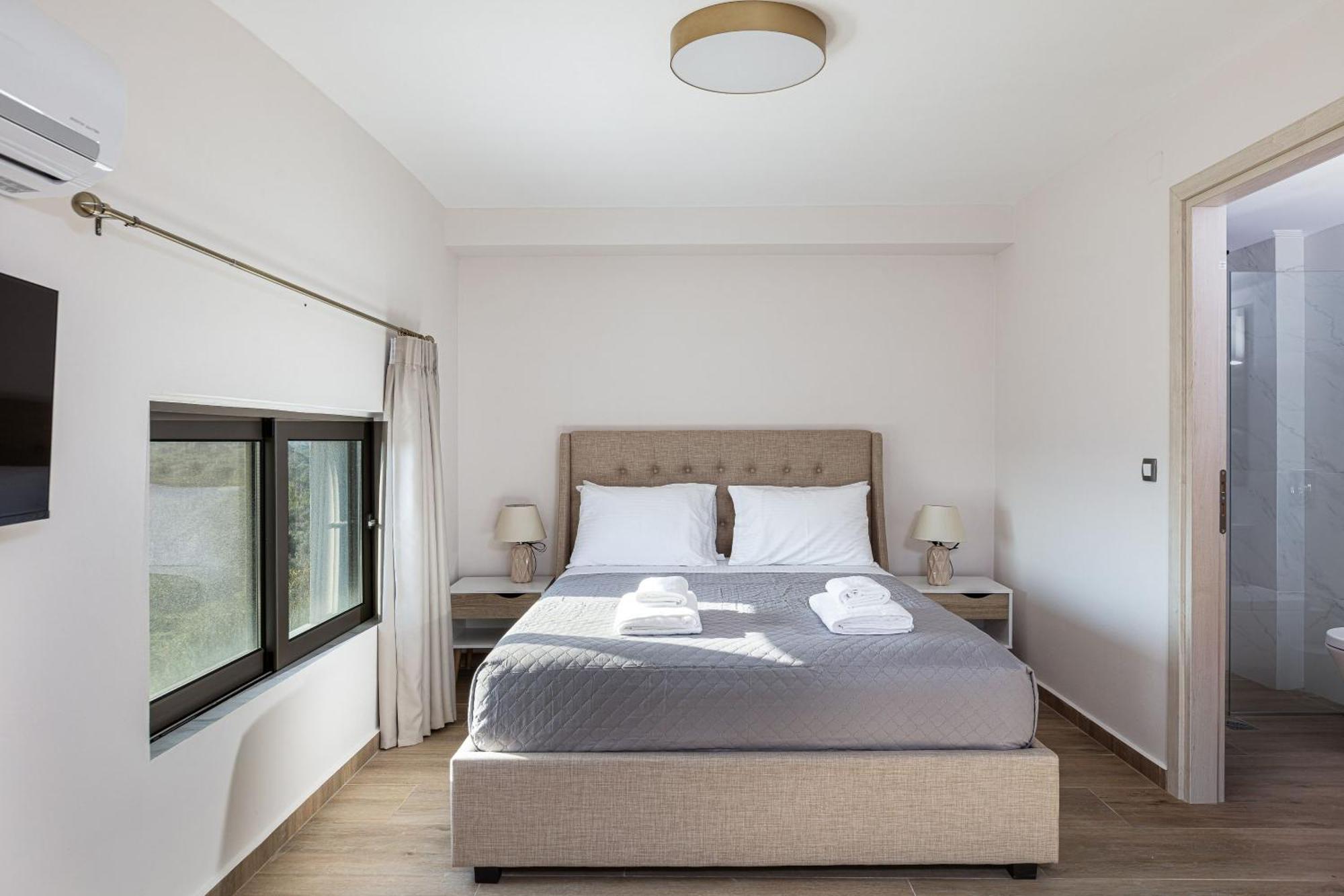 Aurora Apartments Chania  Bilik gambar
