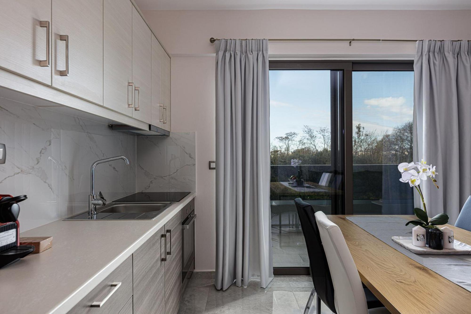 Aurora Apartments Chania  Bilik gambar